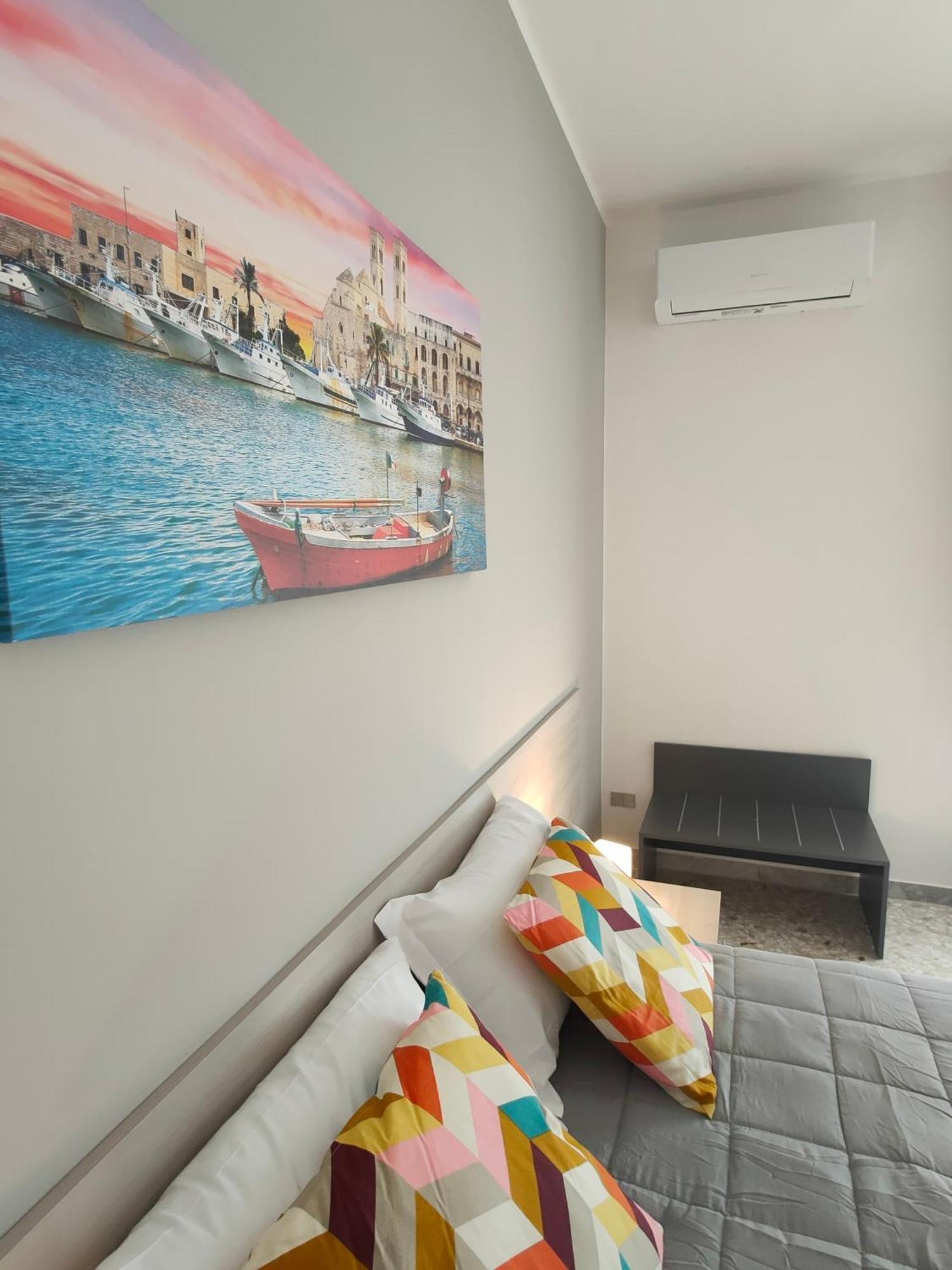 Ri.Mi. Rooms Бари Экстерьер фото