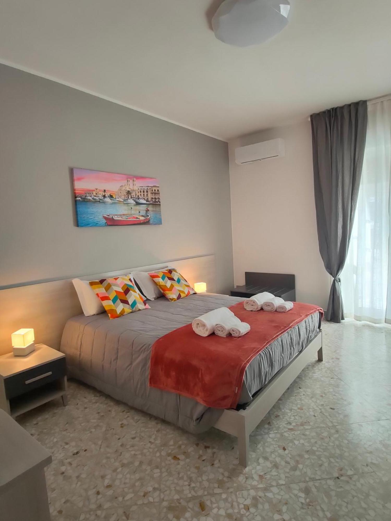 Ri.Mi. Rooms Бари Экстерьер фото
